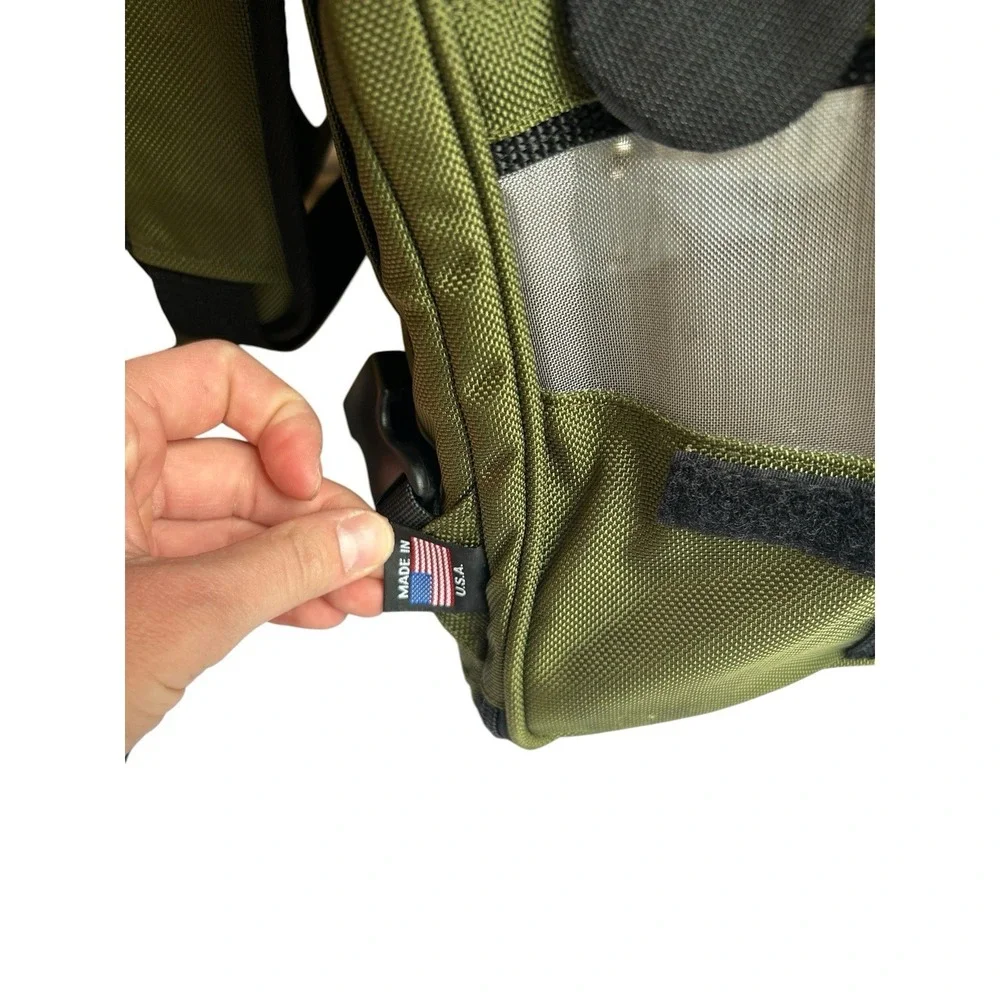 Celltei Pak-o-Bird Small Size Green/Black Backpack Carrier w/ Mesh Panels *READ*